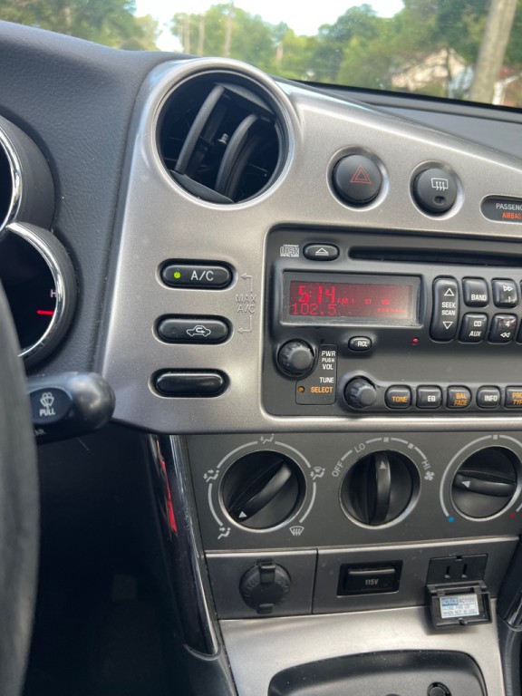 2005 Pontiac Vibe Image 11