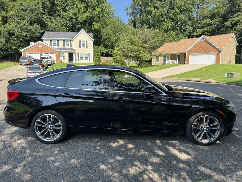 2017 BMW 3 Series Image 5