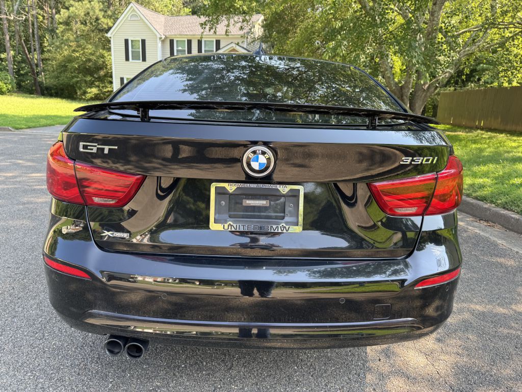 2017 BMW 3 Series Image 7