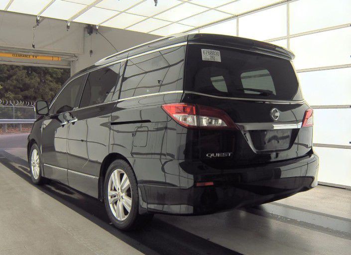 2014 Nissan Quest Image 5