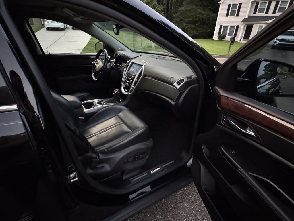 2016 Cadillac SRX Image 12