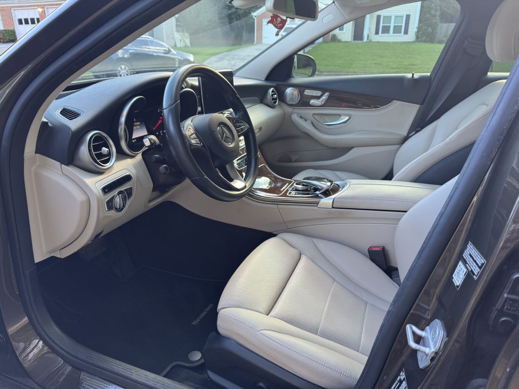 2015 Mercedes-Benz C-Class Image 10