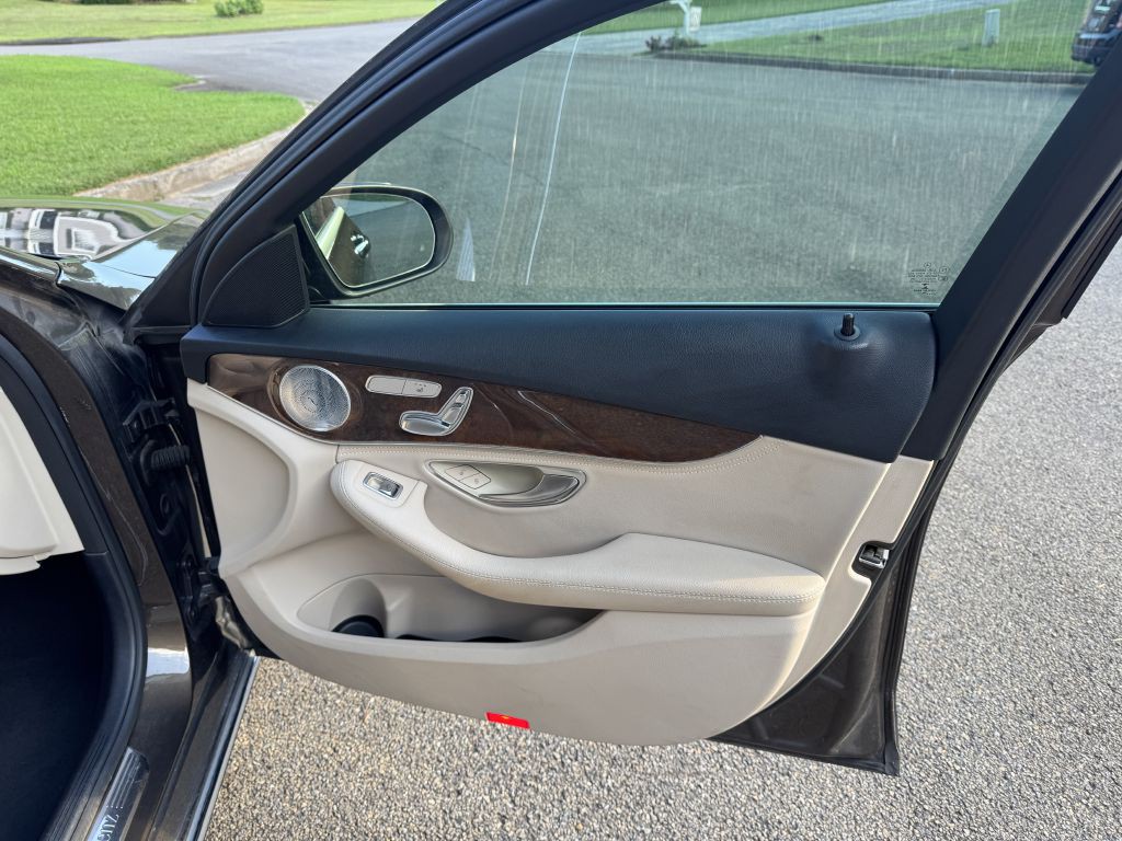 2015 Mercedes-Benz C-Class Image 14