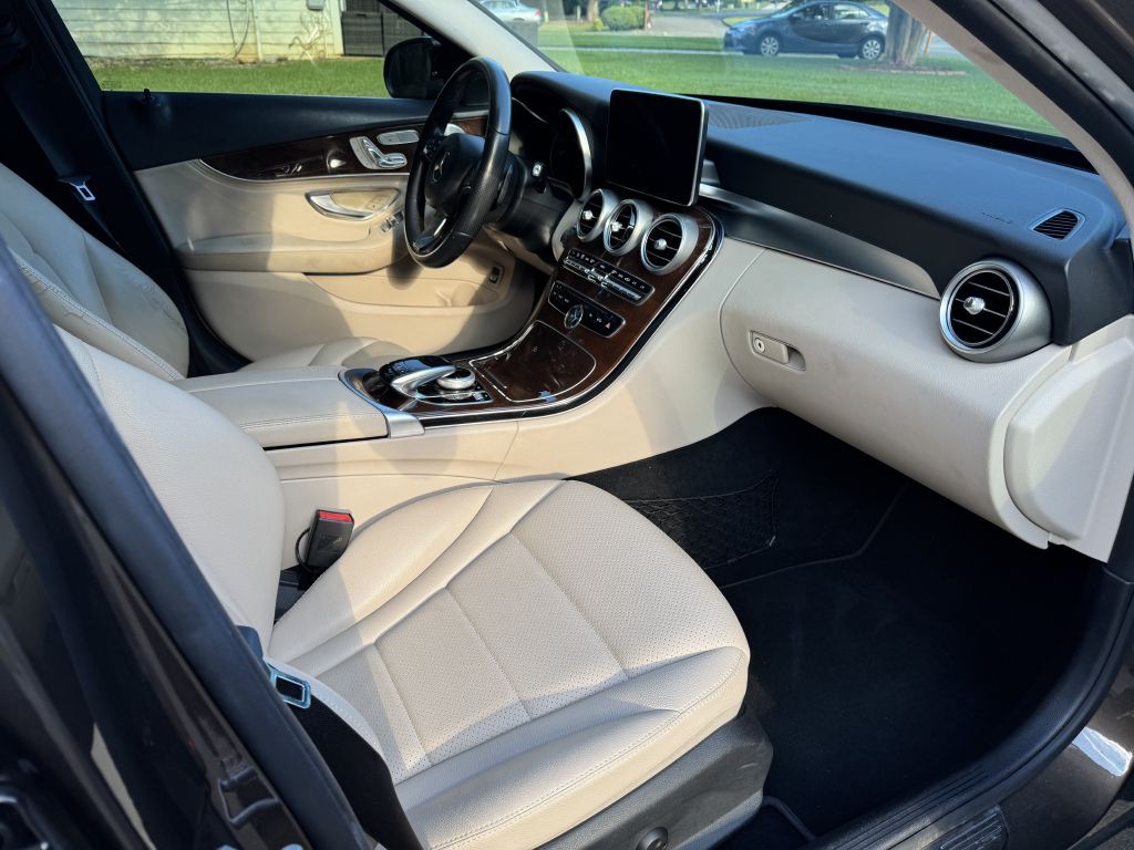 2015 Mercedes-Benz C-Class Image 15