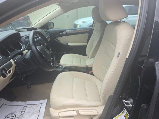 2015 Volkswagen Jetta Image 9