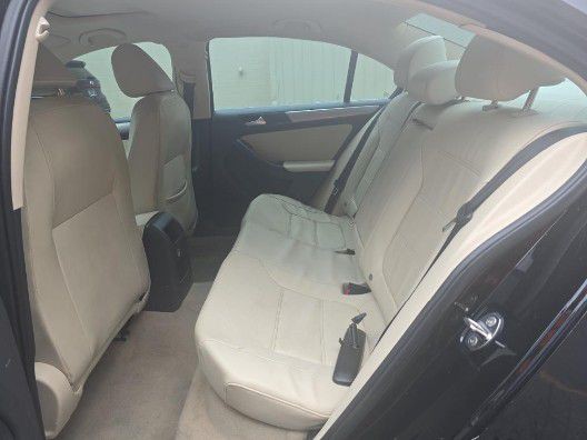 2015 Volkswagen Jetta Image 12