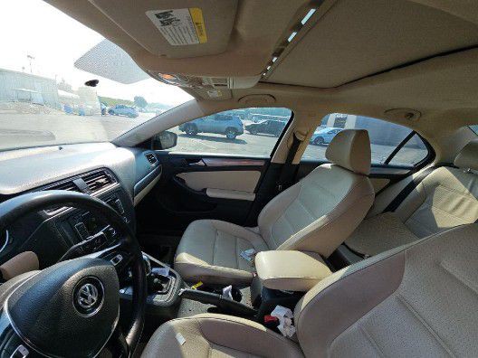2015 Volkswagen Jetta Image 13