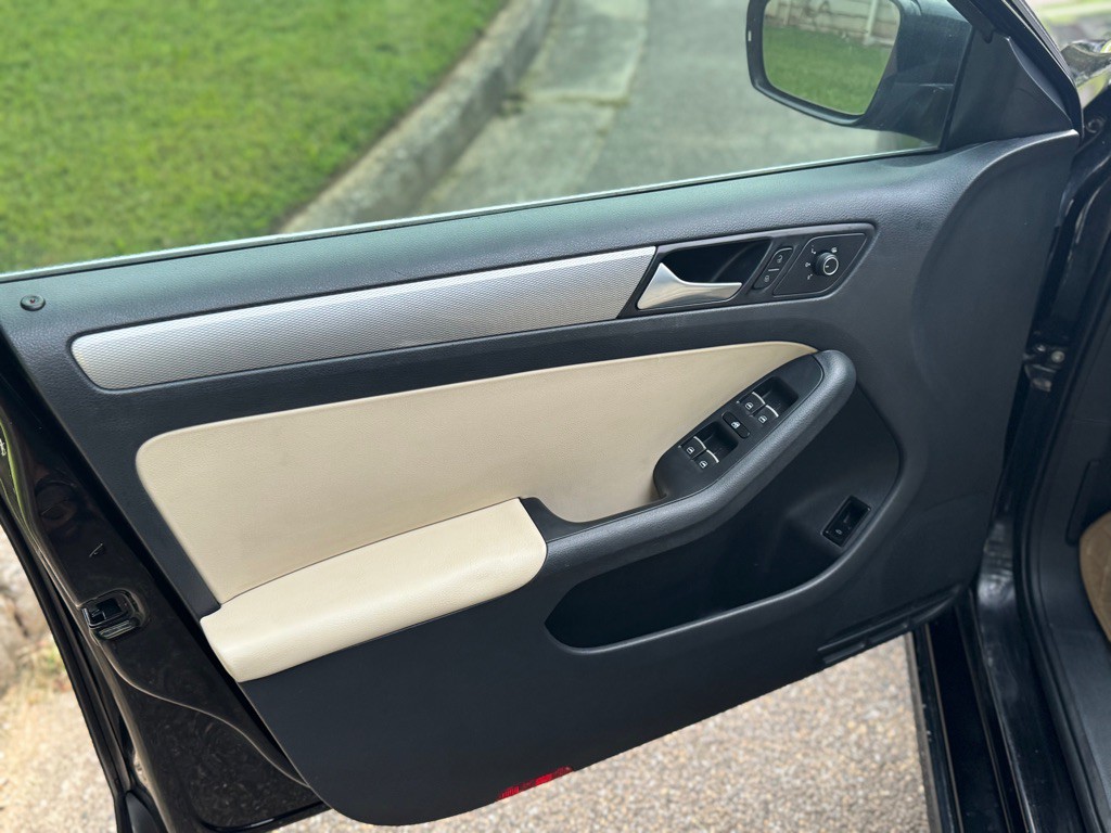 2015 Volkswagen Jetta Image 9