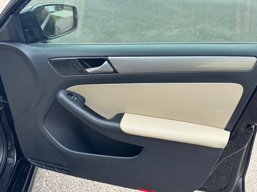 2015 Volkswagen Jetta Image 16