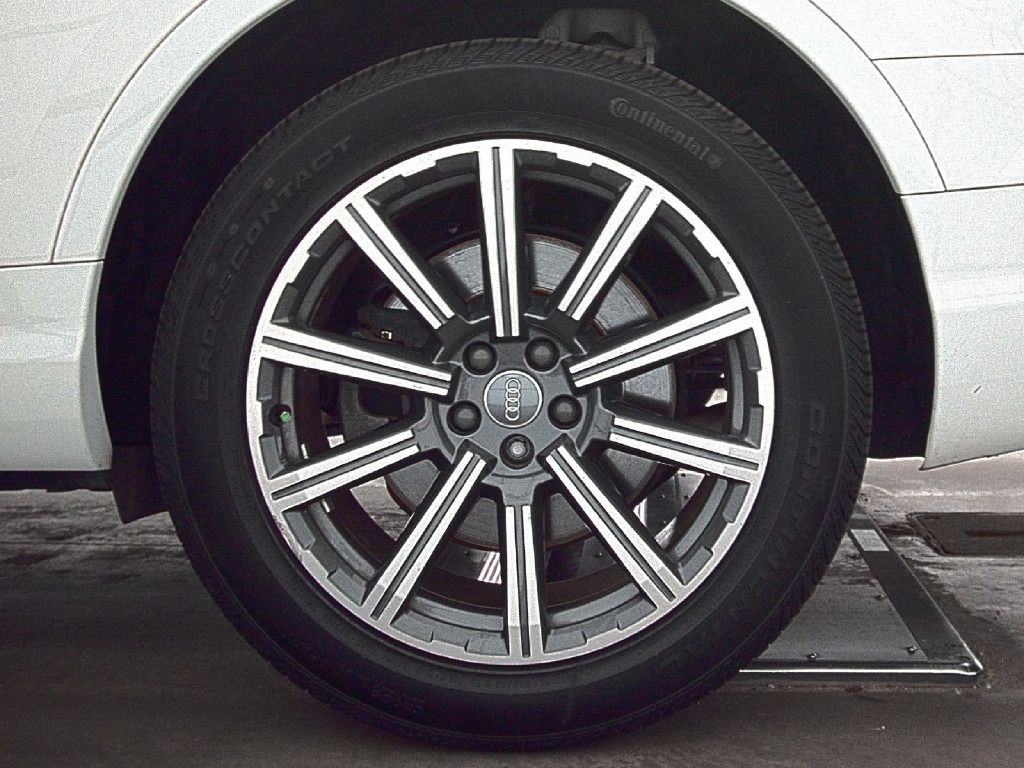 2017 Audi Q7 Image 15