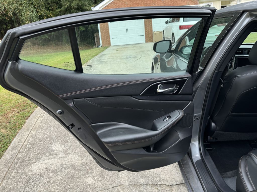 2019 Nissan Maxima Image 12
