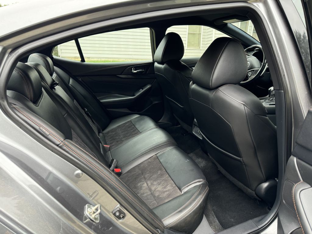 2019 Nissan Maxima Image 14