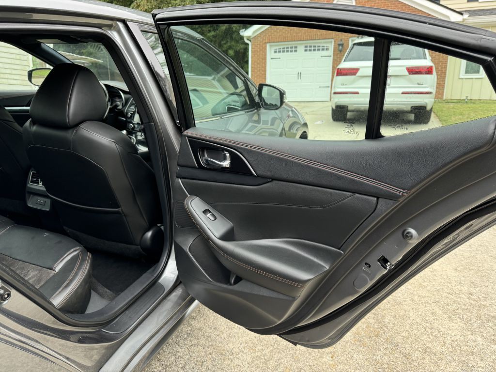 2019 Nissan Maxima Image 15