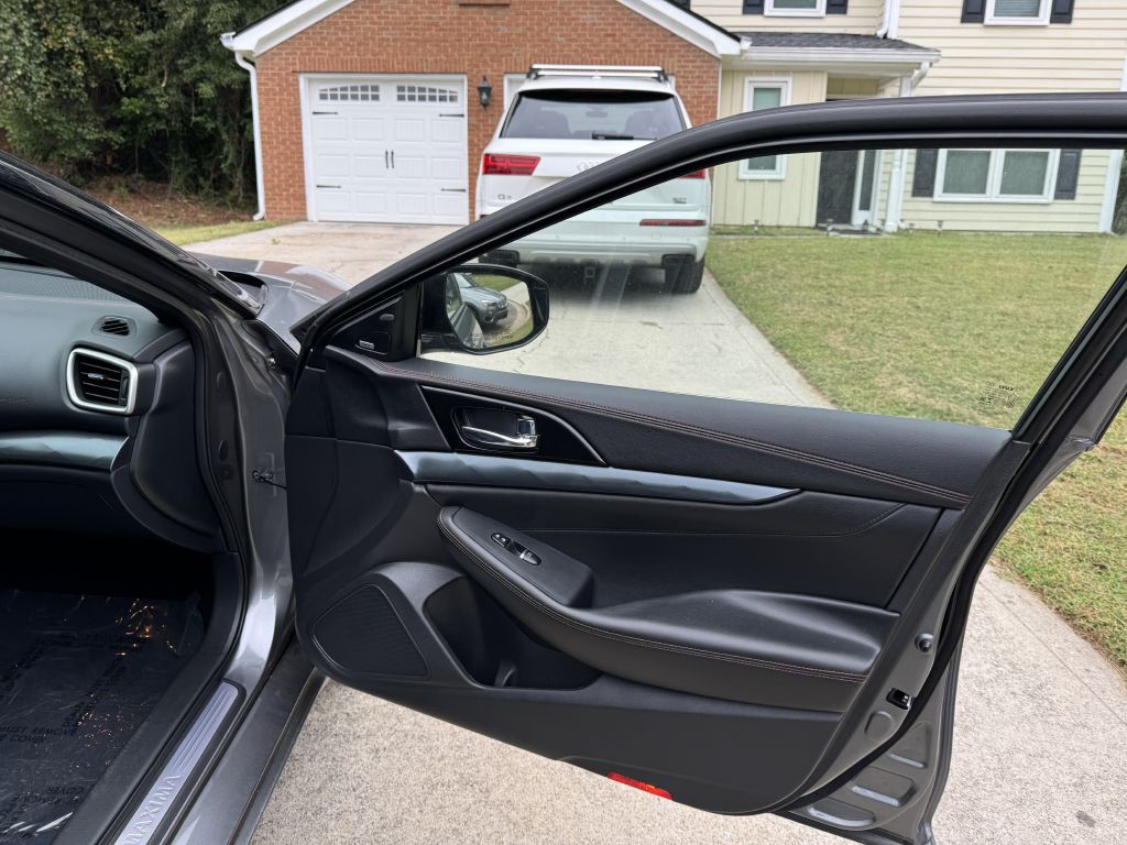 2019 Nissan Maxima Image 16