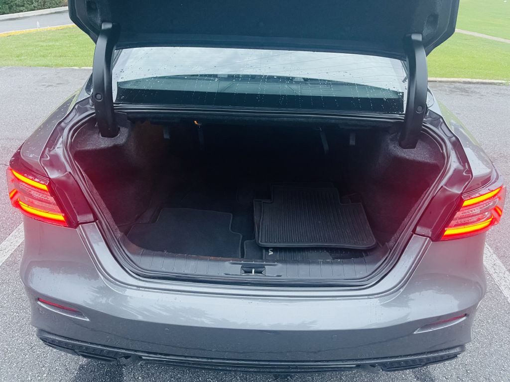 2019 Nissan Maxima Image 24