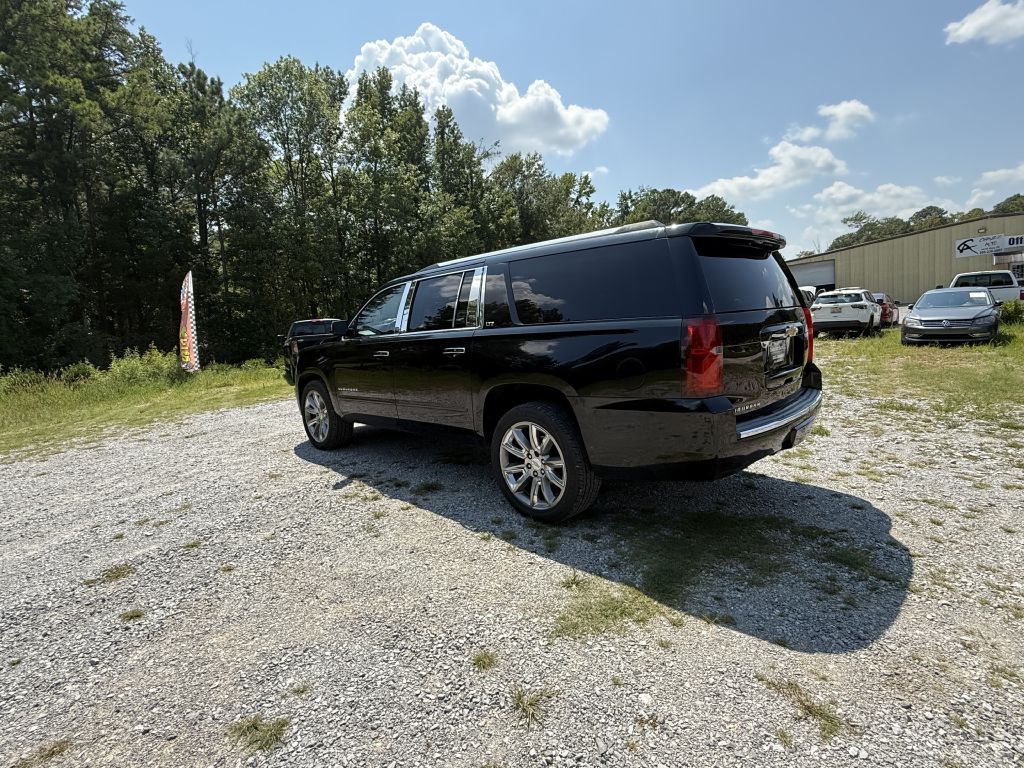 2015 Chevrolet Suburban Image 4