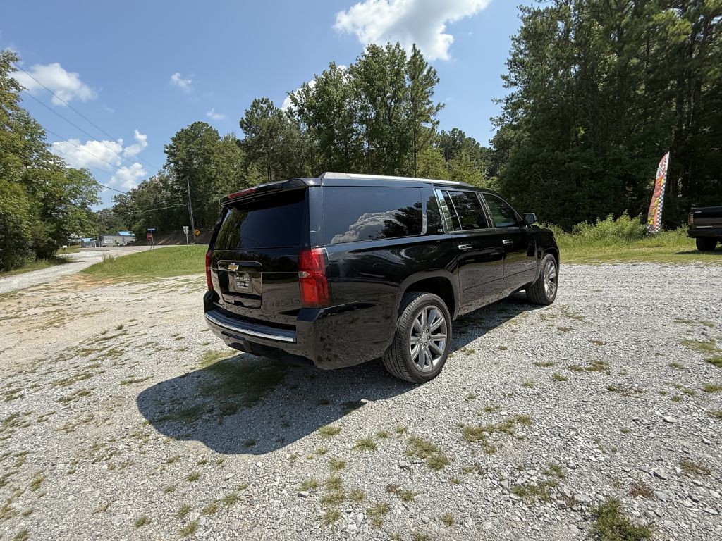 2015 Chevrolet Suburban Image 17