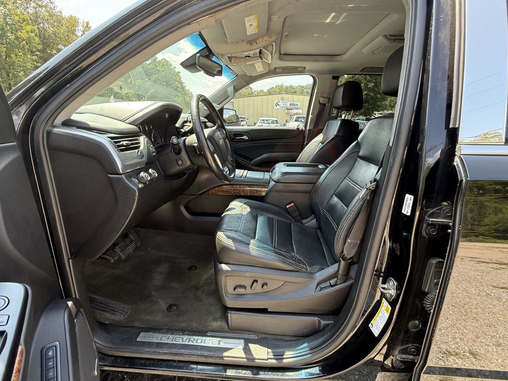 2015 Chevrolet Suburban Image 18