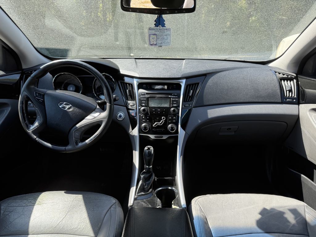 2013 Hyundai Sonata Image 8