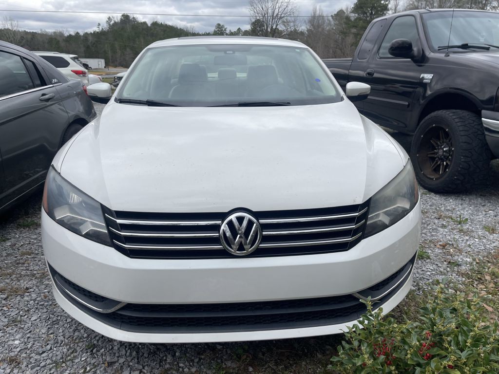 2014 Volkswagen Passat Image 2