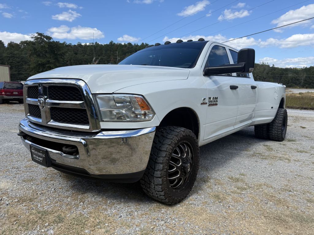 2018 RAM 3500 Image 3