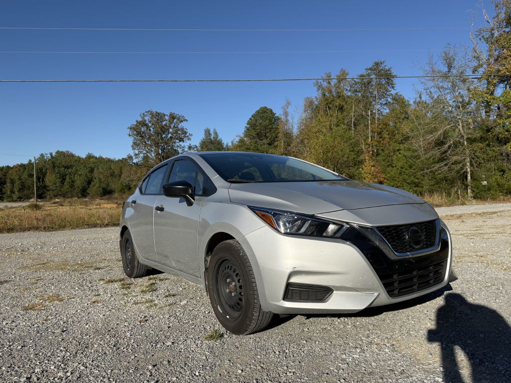 2022 Nissan Versa Image 9