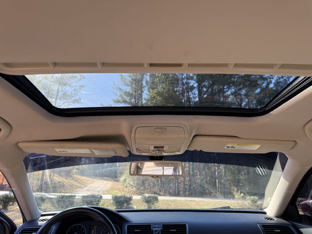 2014 Volkswagen Passat Image 8