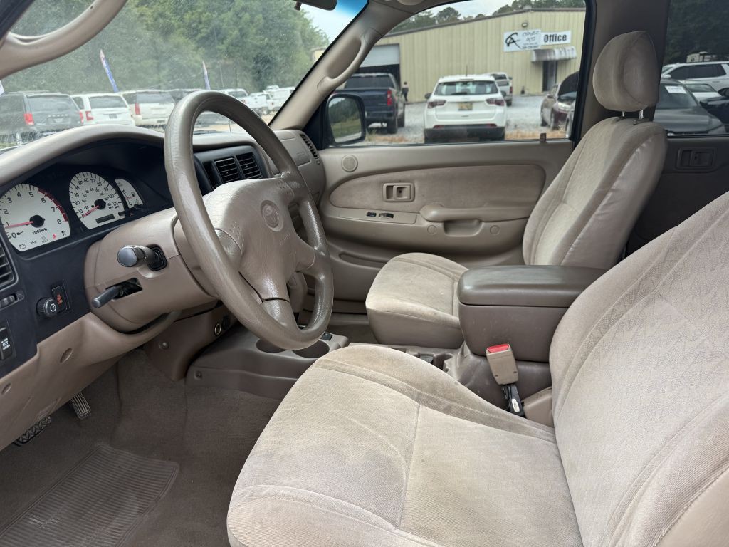 2004 Toyota Tacoma Image 6