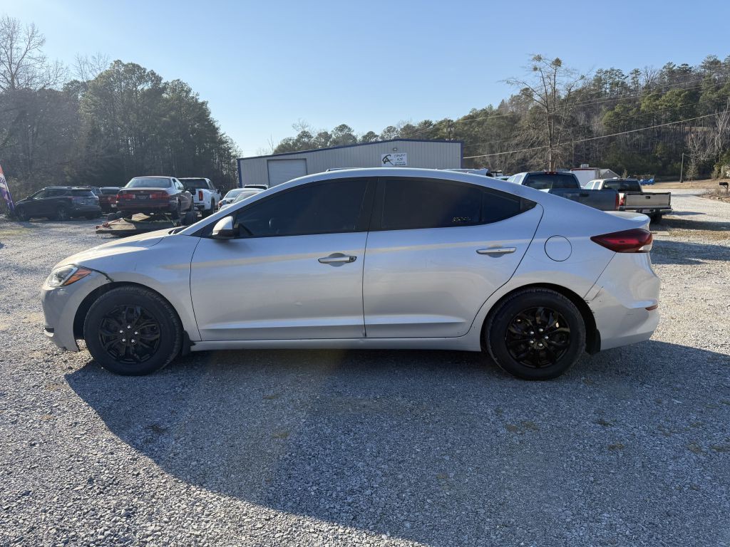 2017 Hyundai Elantra Image 3