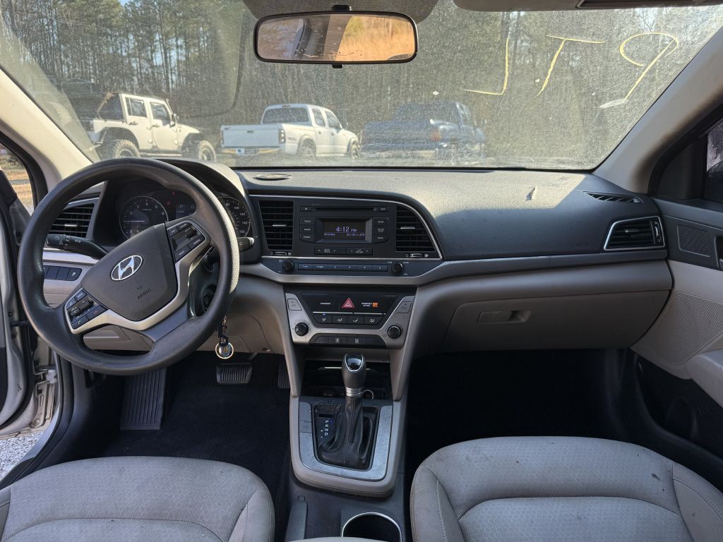 2017 Hyundai Elantra Image 7