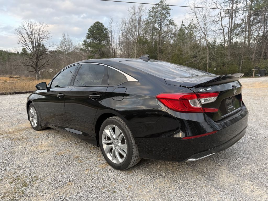 2019 Honda Accord Image 2