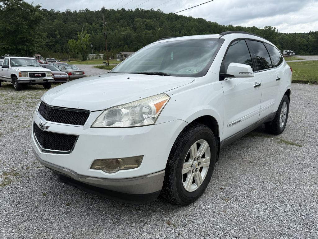 2010 Chevrolet Traverse Image 3