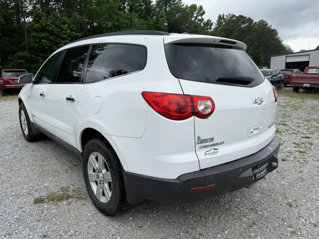 2010 Chevrolet Traverse Image 4