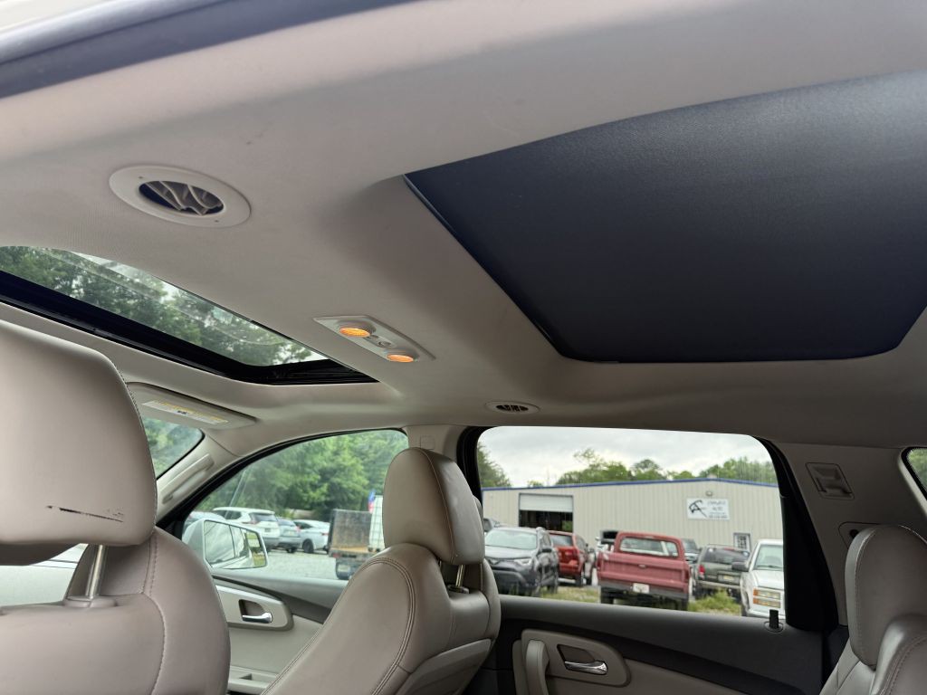 2010 Chevrolet Traverse Image 9
