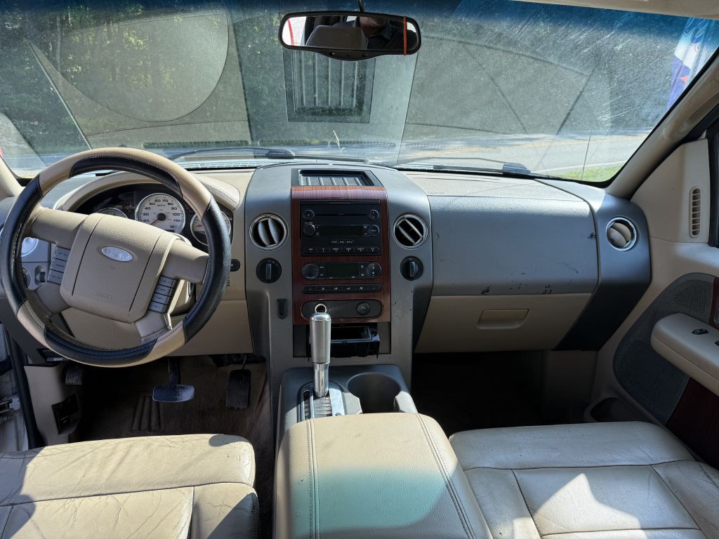 2005 Ford F-150 Image 8