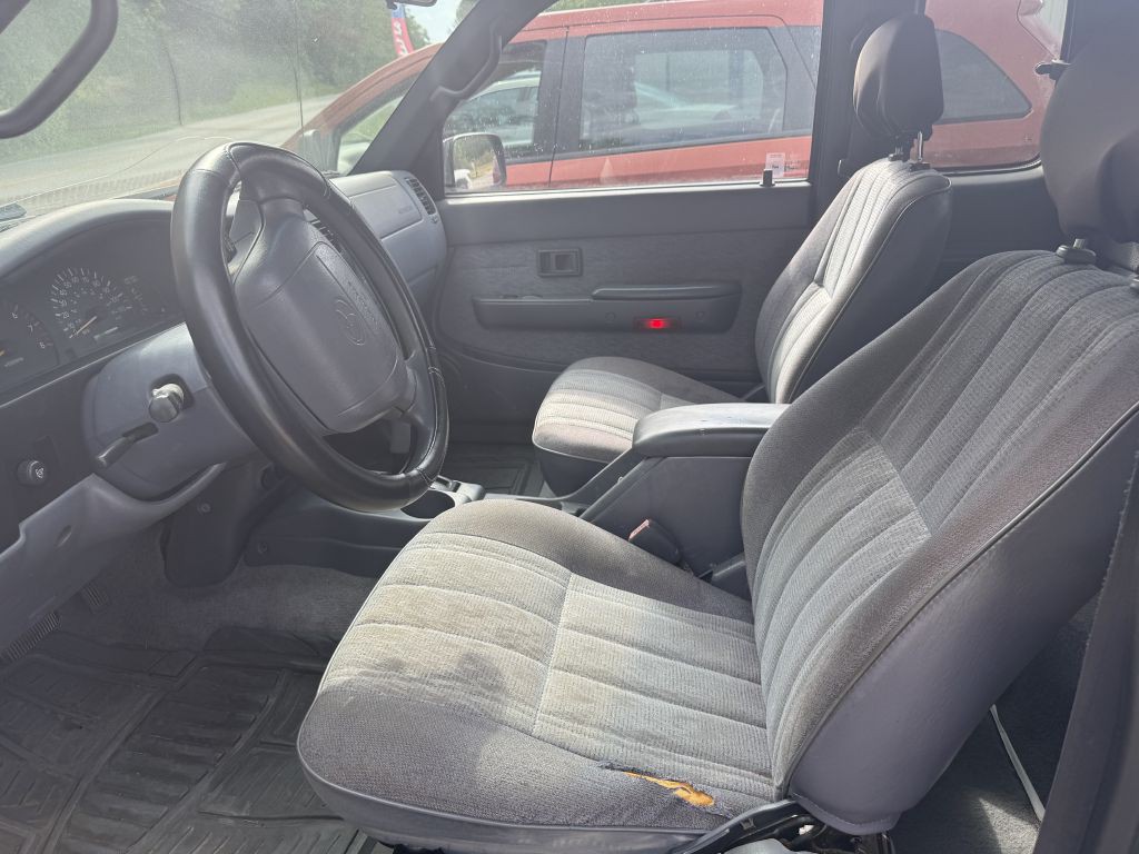 1999 Toyota Tacoma Image 5