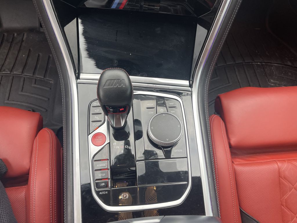 2020 BMW M8 Image 11