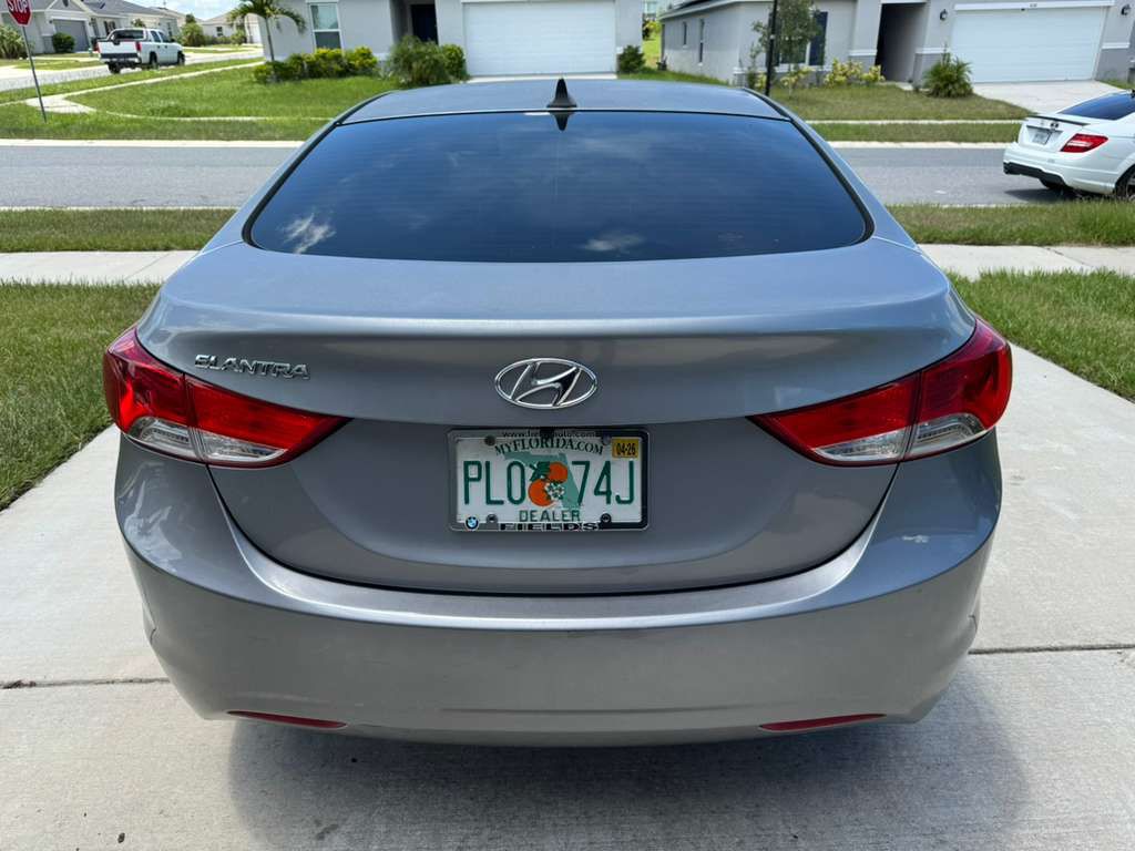 2013 Hyundai Elantra Image 7