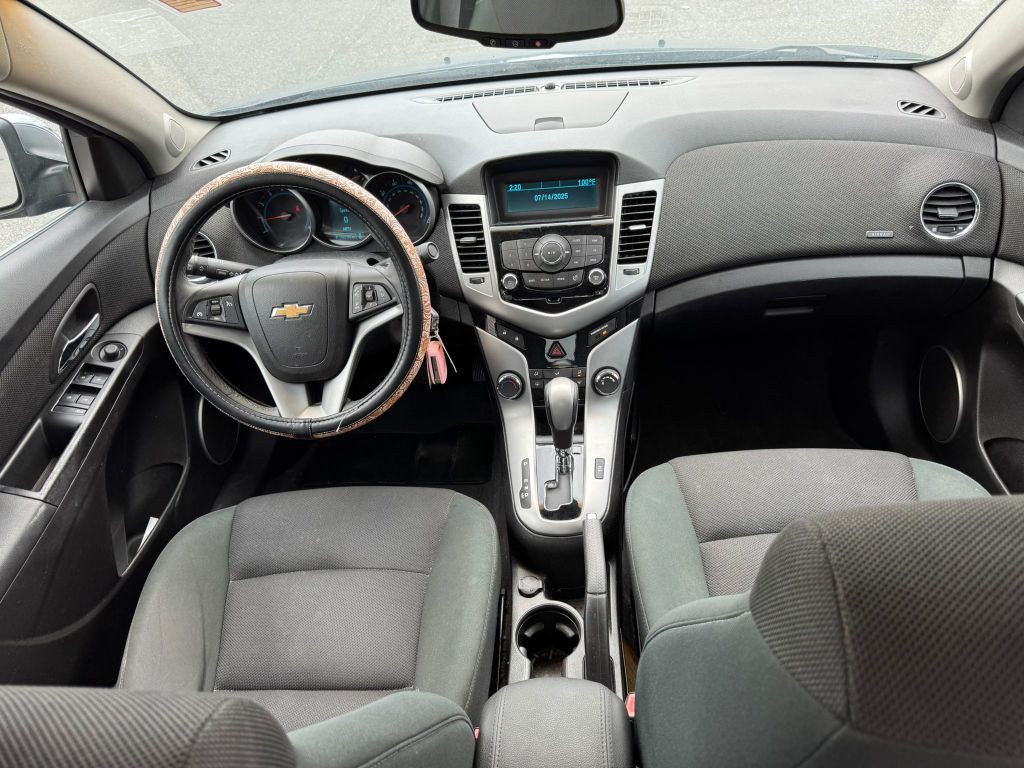 2012 Chevrolet Cruze Image 13