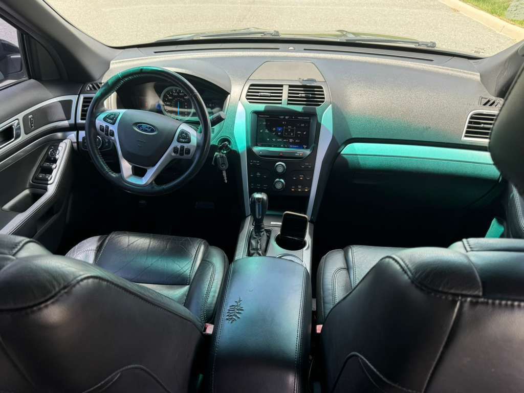 2013 Ford Explorer Image 9
