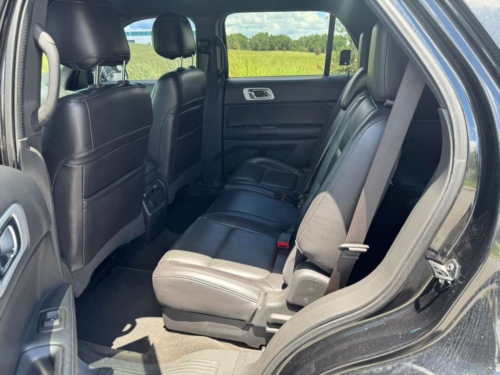 2013 Ford Explorer Image 12
