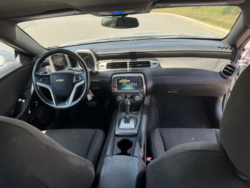 2015 Chevrolet Camaro Image 11