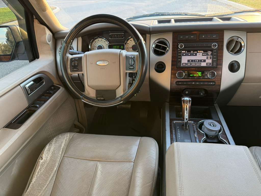 2008 Ford Expedition Image 9