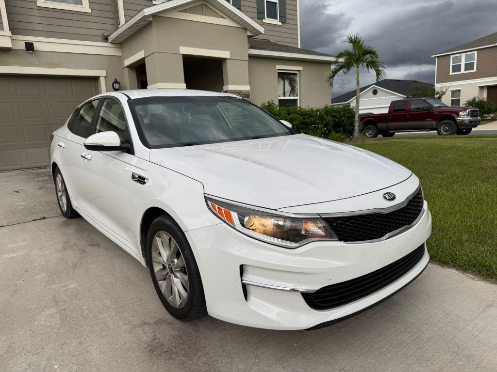 2018 Kia Optima Image 1