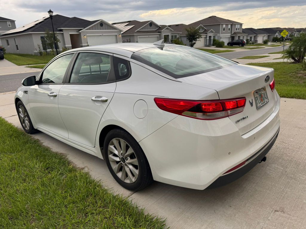 2018 Kia Optima Image 3