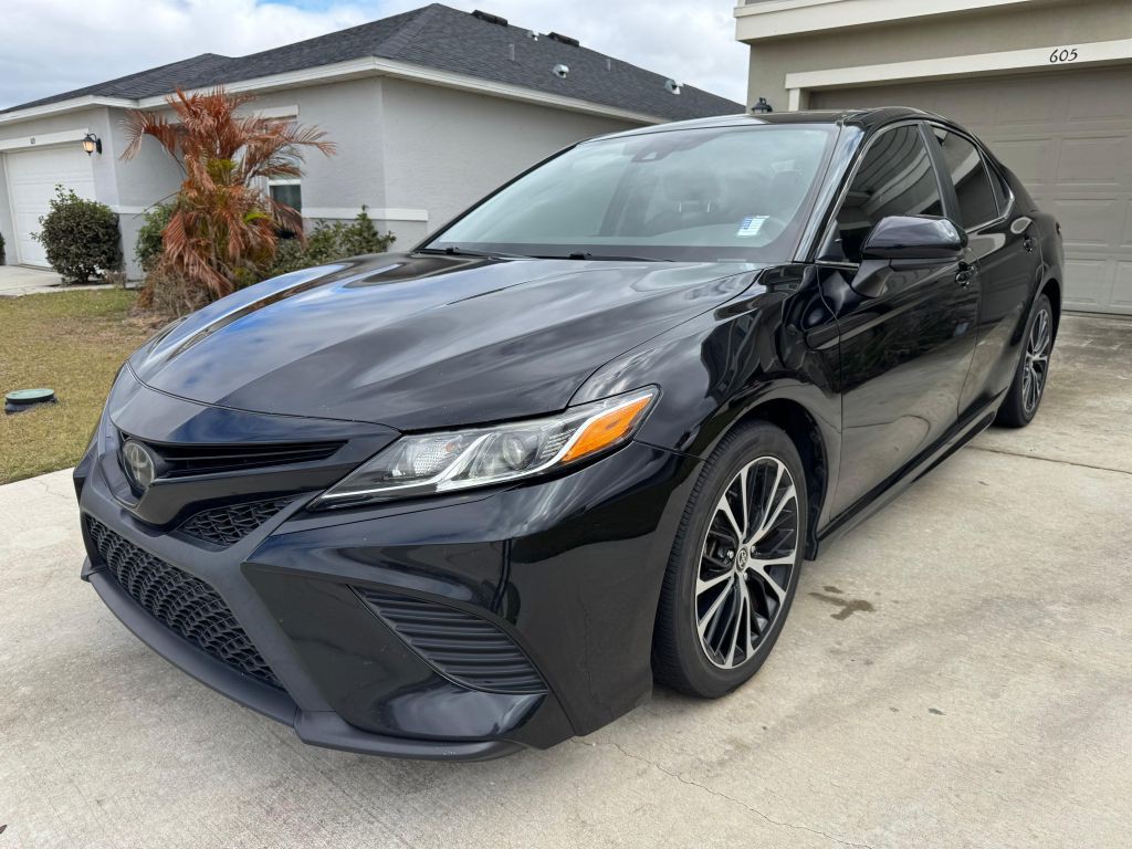 2020 Toyota Camry Image 1