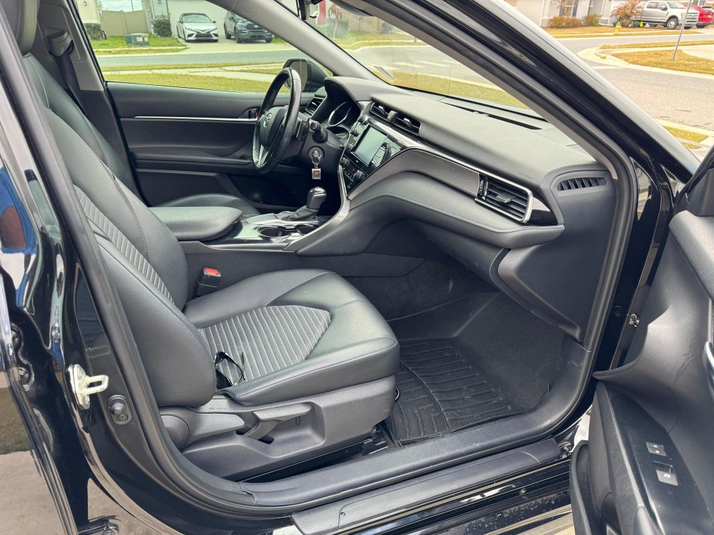 2020 Toyota Camry Image 9