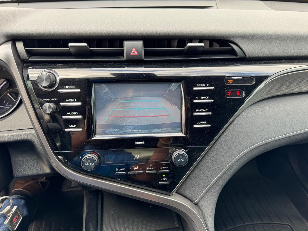 2020 Toyota Camry Image 11