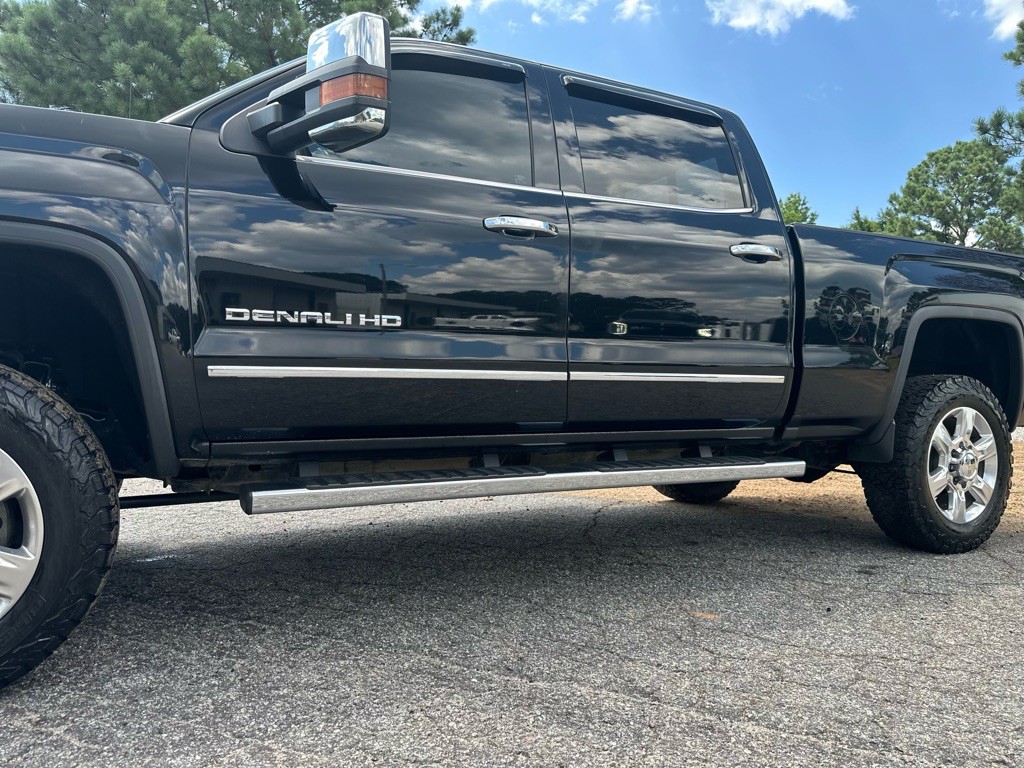 2018 GMC Sierra Image 1