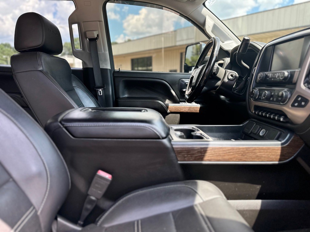 2018 GMC Sierra Image 16